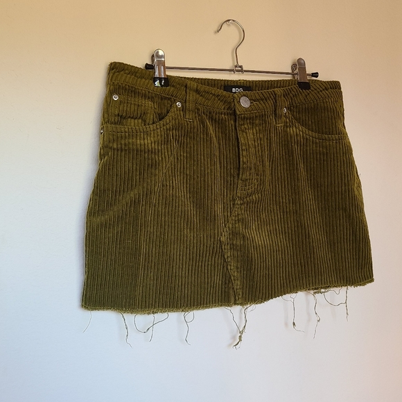 ☆BDG Urban Outfitters corduroy army green mini skirt size M☆ - Picture 3 of 14